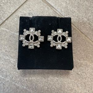 Chanel 2015 Art Deco Pierced earringa